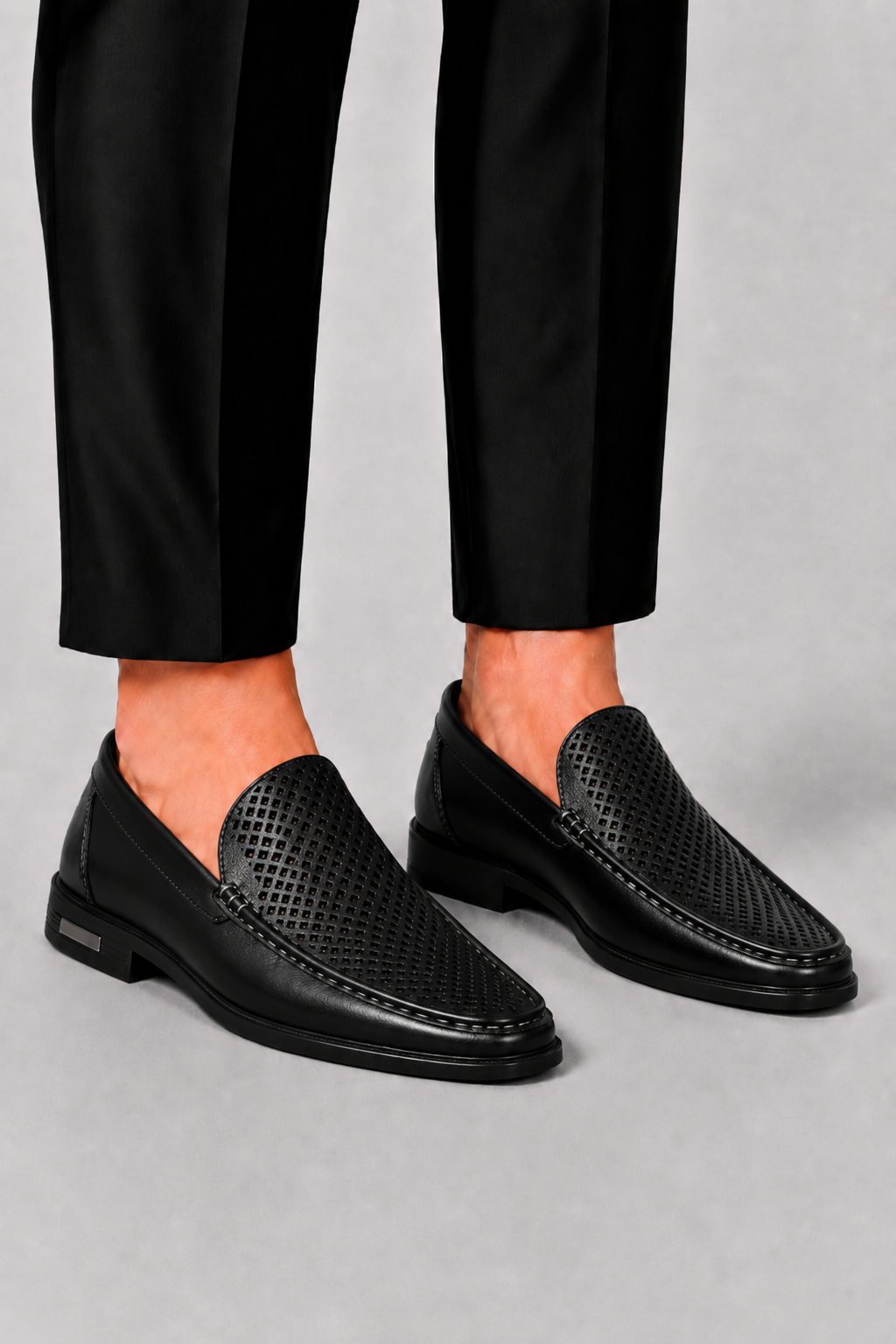 SLIP-ON LEATHER LOAFERS FOR MEN